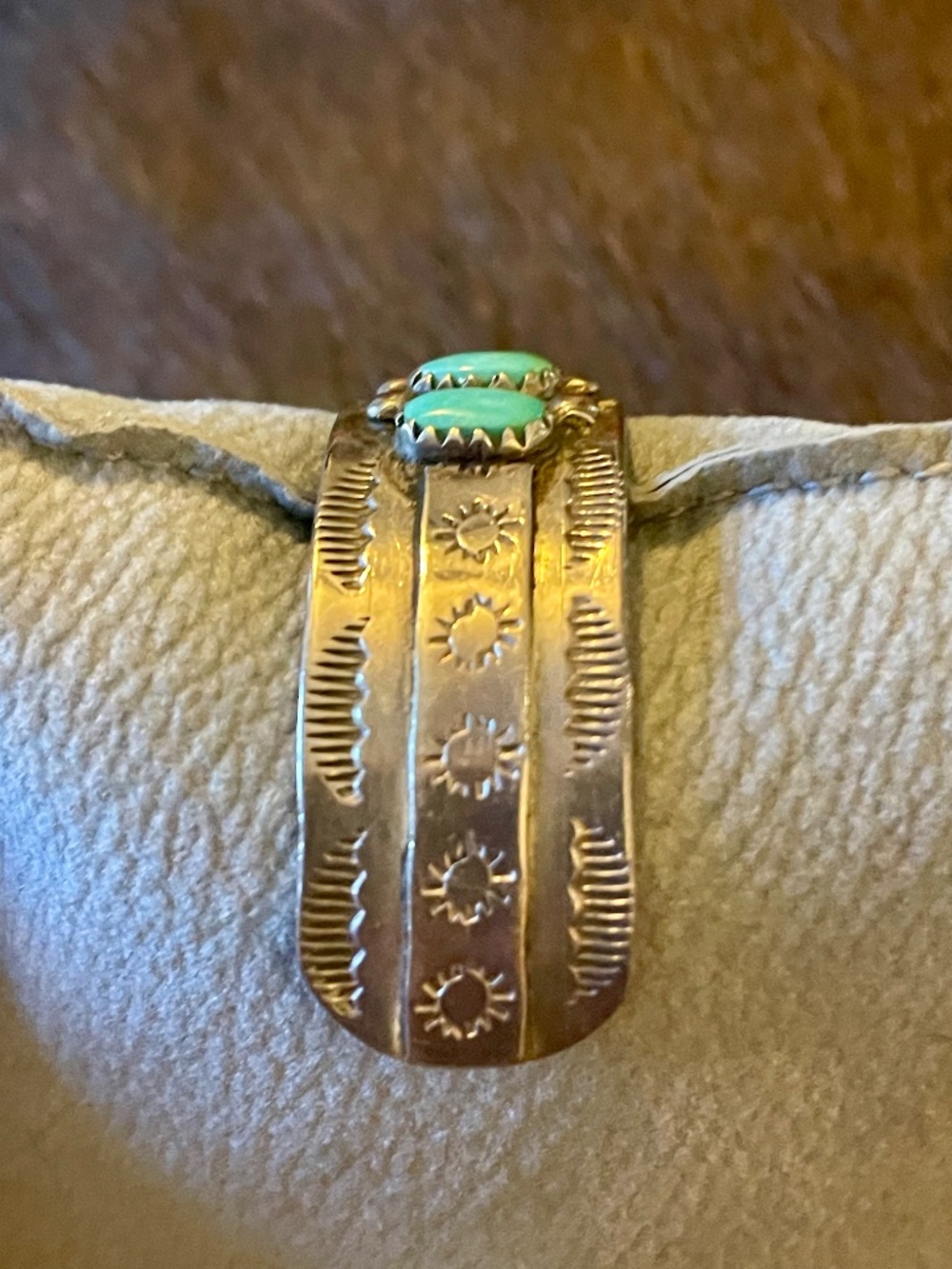 Vintage Zuni Turquoise and Silver Row Cuff Bracelet, Hallmark P. Ukestine - Picture 5 of 7